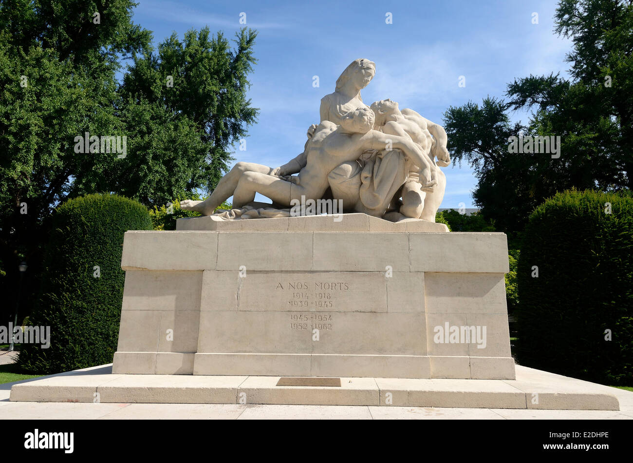 France Bas Rhin Strasbourg Place de la République le Palais du Rhin le monument aux morts à nos morts l'inscription sur le Banque D'Images