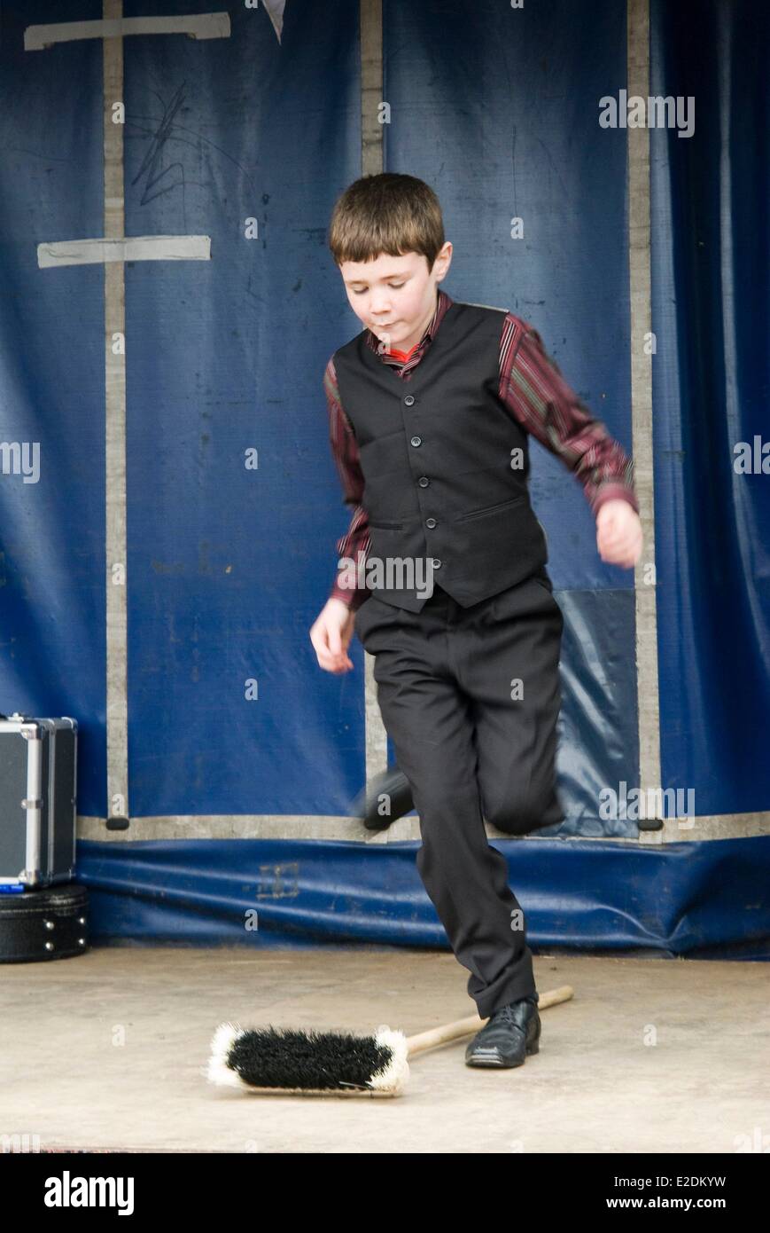 Irlande Galway County Maam Cross concours de tonte des moutons Connemara danse traditionnelle Banque D'Images