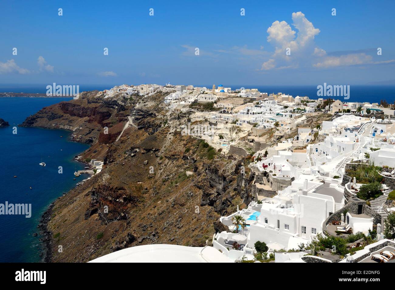 Cyclades Grèce Mer Egée Santorin (thira) Thera ou le village d'Oia, surplombant la Caldera Banque D'Images