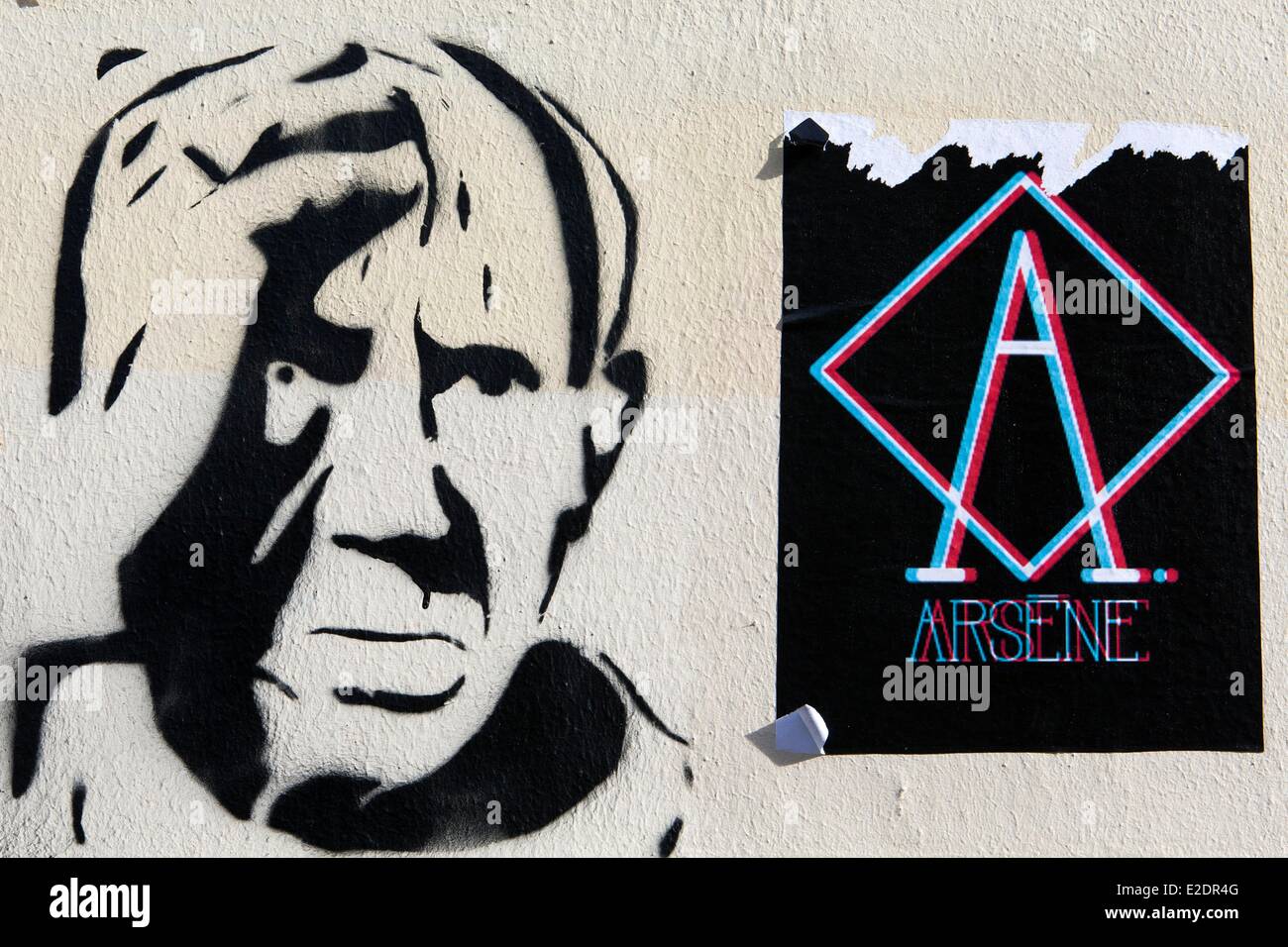 France Paris Butte Montmartre L'art de la rue sur une façade Banque D'Images