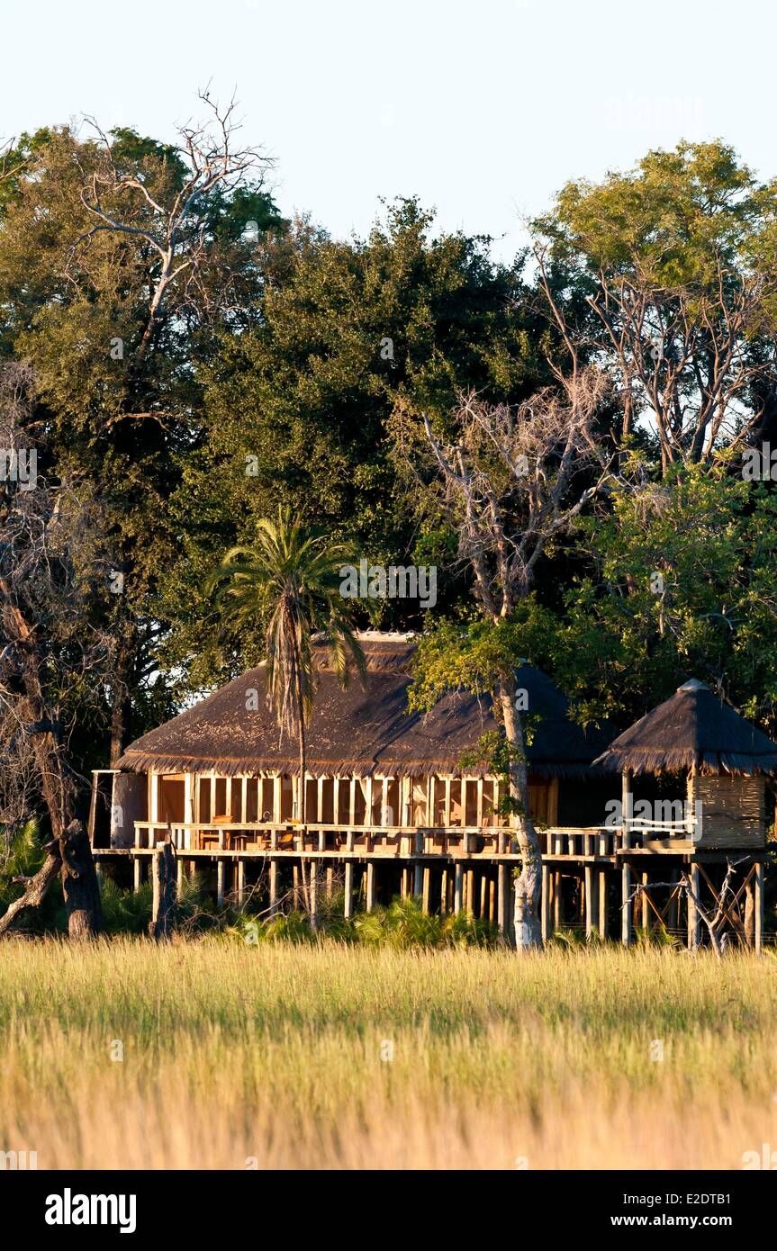 La Jao Camp est un camp de luxe au coeur du delta de l'Okavango dans la réserve de Jao privé accessible par air taxi Banque D'Images