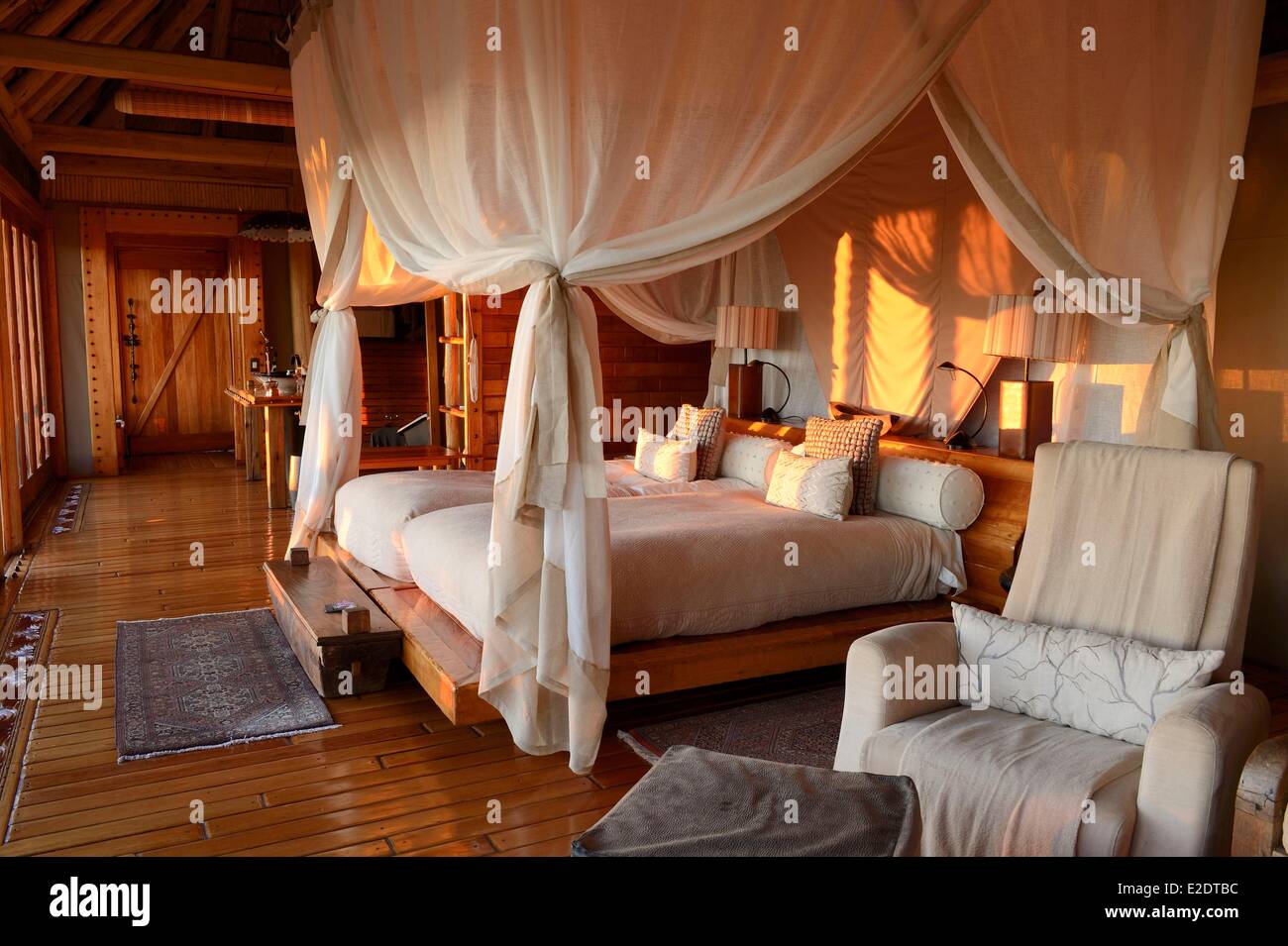 La Jao Camp est un camp de luxe au coeur du delta de l'Okavango dans la réserve de Jao privé accessible par air taxi Banque D'Images