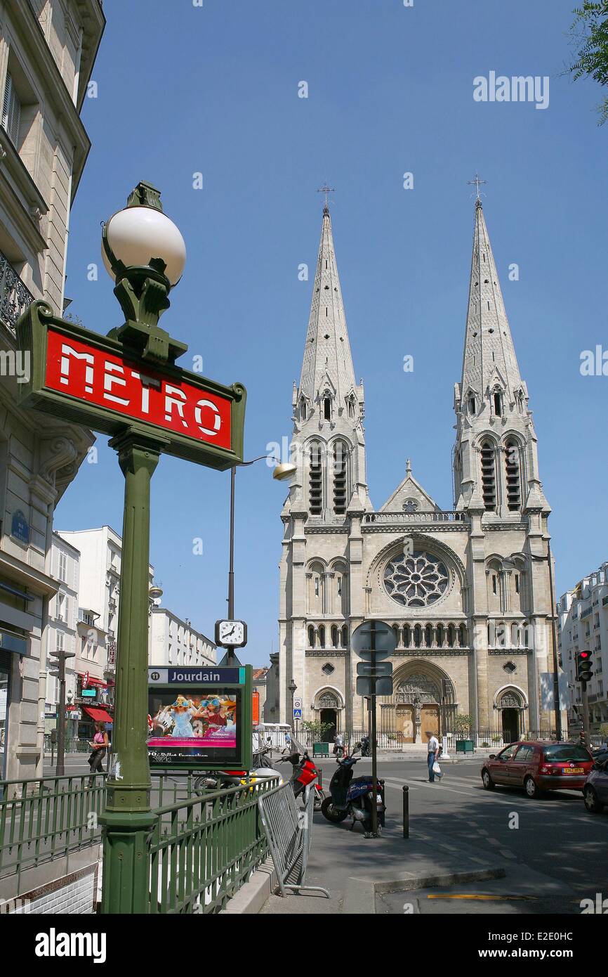 France Paris métro Jourdain Église SaintJeanBaptiste de Belleville Photo Stock Alamy