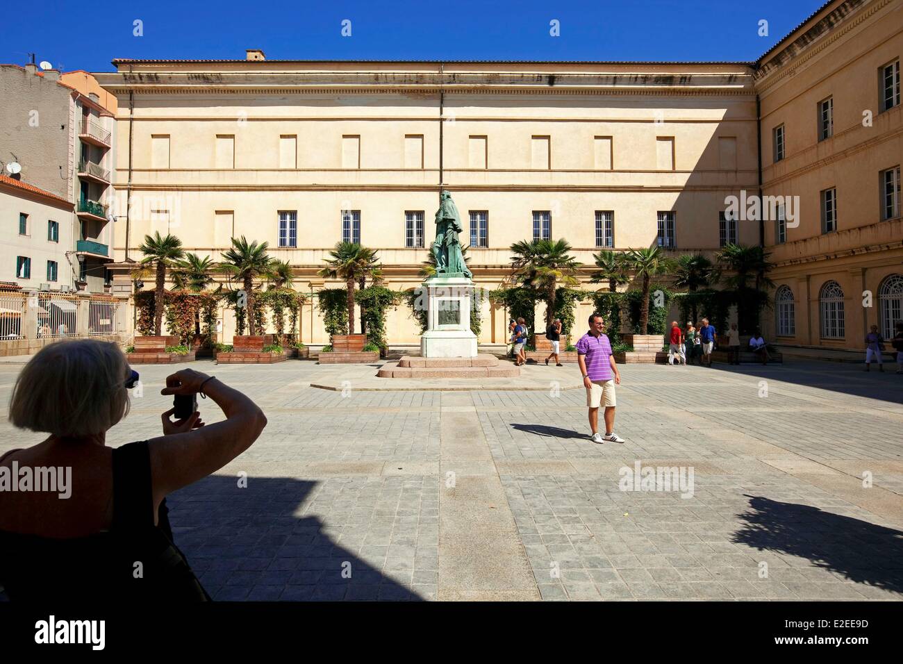 France Corse du Sud Ajaccio quartier Borgu Palais Fesch statue du cardinal Fesch Musée des beaux-arts de Montréal Don de Cardinal Joseph Banque D'Images