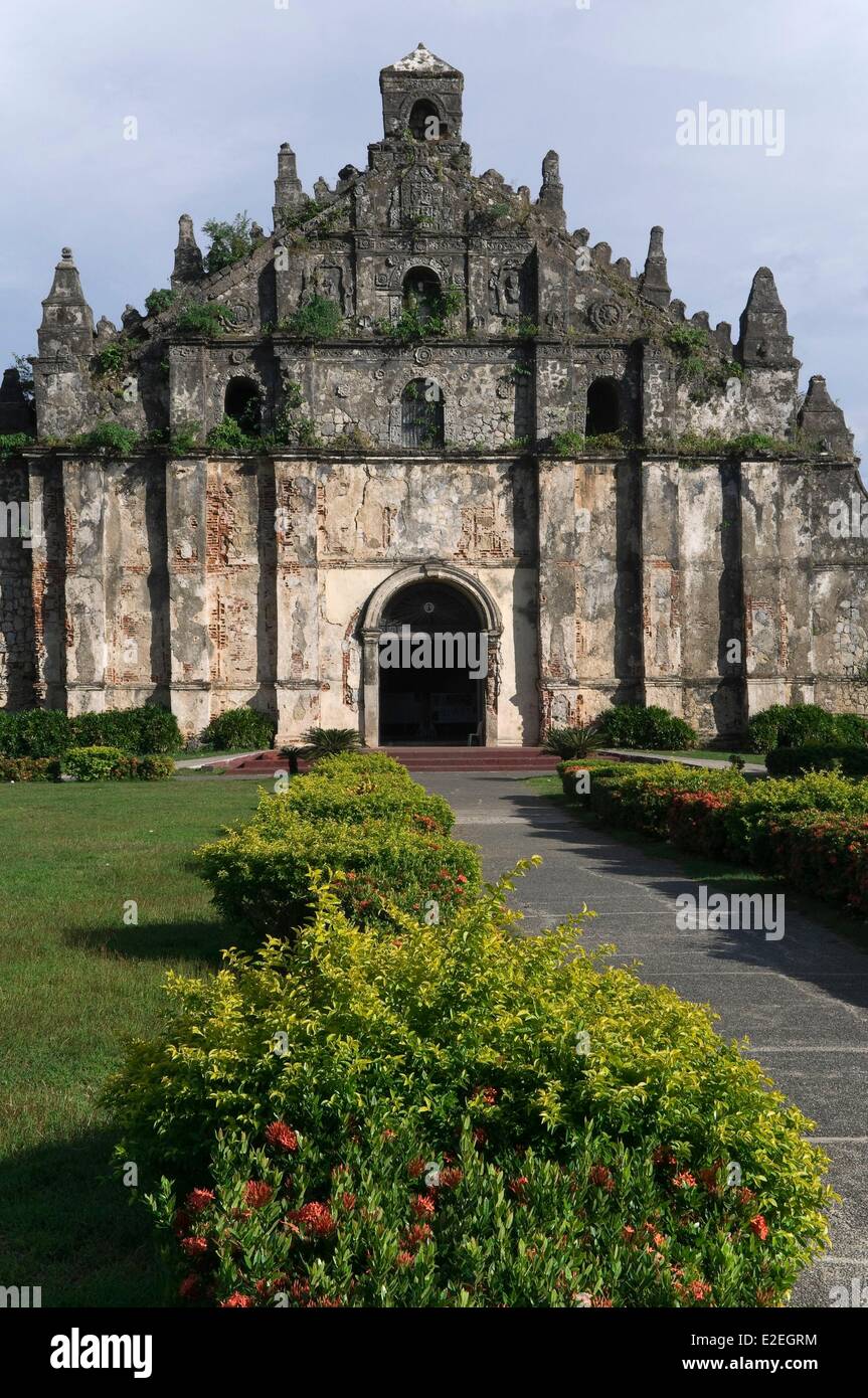 Aux Philippines, l'île de Luzon, Paoay baroque, l'église Saint Augustin ou Paoaye Église inscrite au Patrimoine Mondial de l'UNESCO Banque D'Images