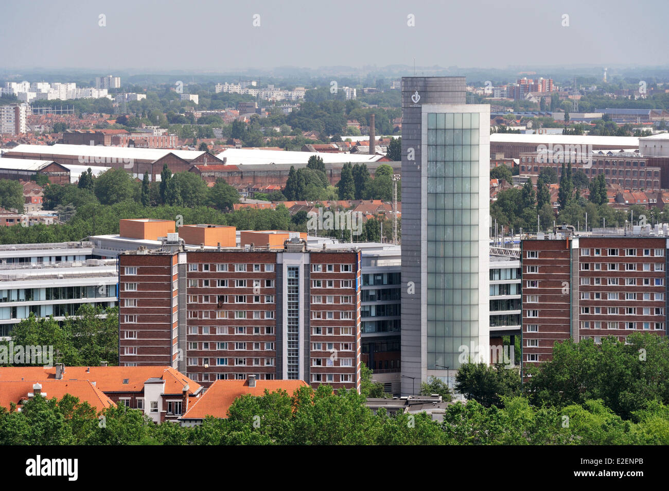 France, Nord, Lille, Conseil régional du Nord Pas de Calais vu du beffroi de l'hôtel de ville Banque D'Images