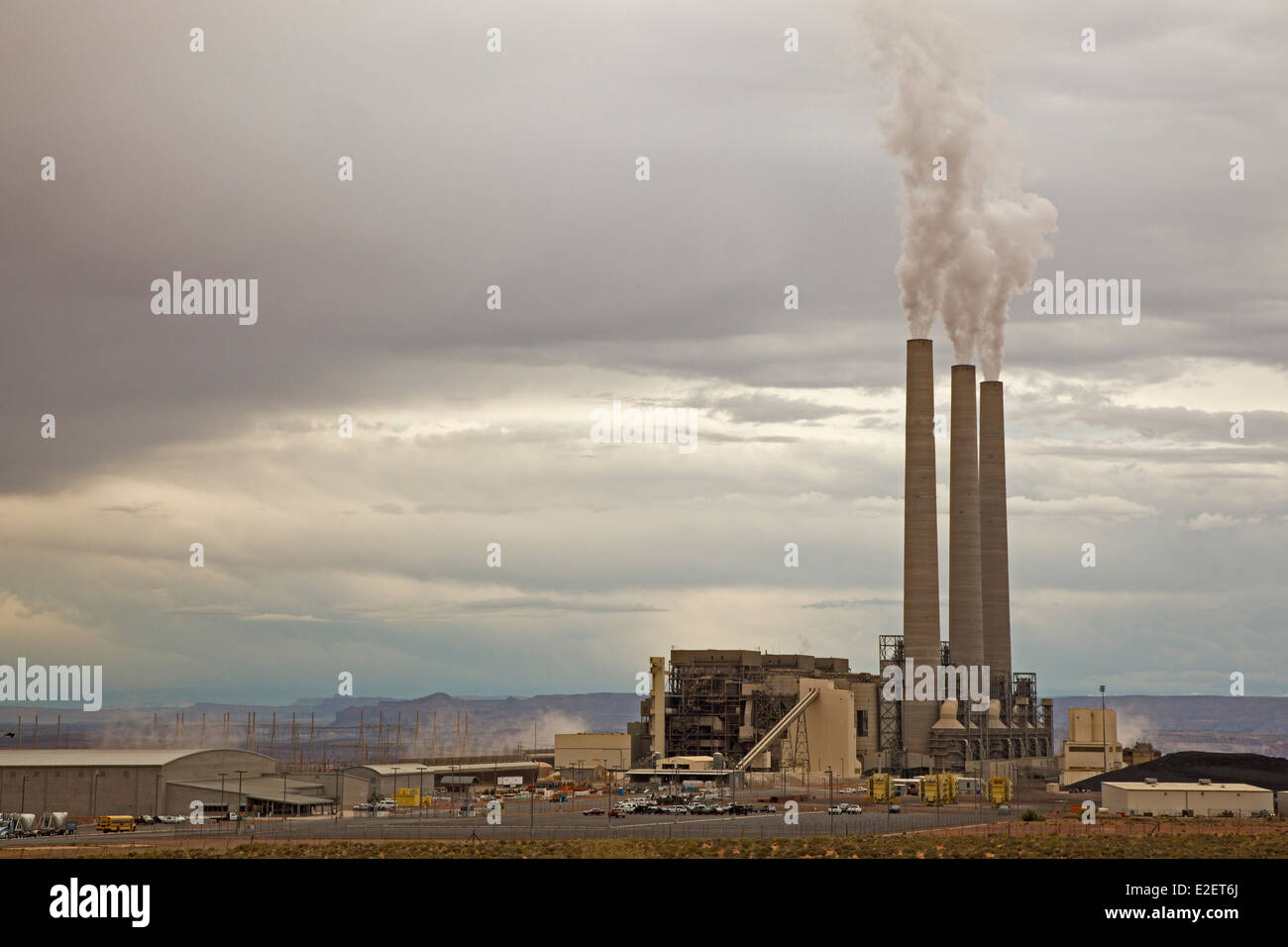 Page, Arizona - Le Navajo à charbon centrale électrique. Banque D'Images