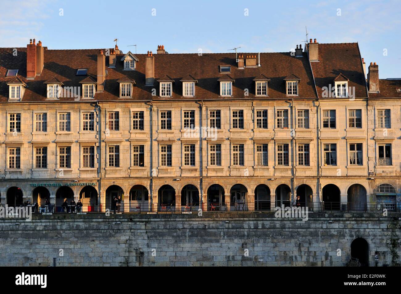 France, Doubs, Besançon, le centre historique, Quai Vauban Banque D'Images