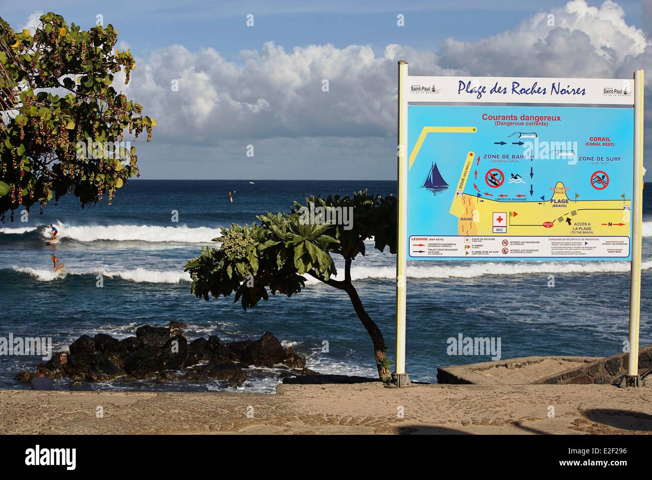 La France l'île de la Réunion (département français d'outre-mer) Côte Ouest, Saint Gilles les Bains plage Roches Noires instructions de sécurité Banque D'Images