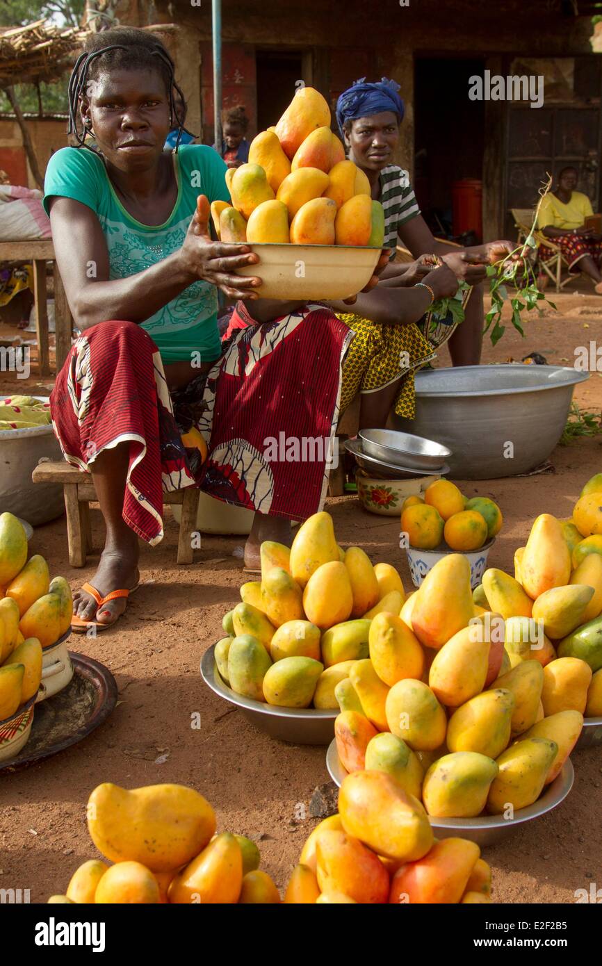 Le Burkina Faso, Boromo ville, saison de mangue Banque D'Images