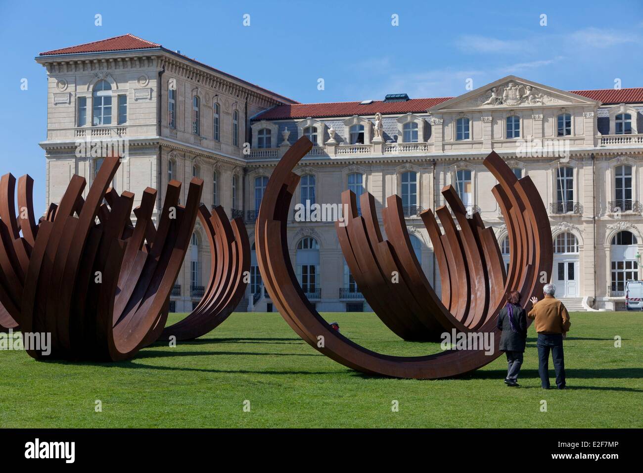 France Bouches du Rhône Marseille Capitale Européenne de la Culture 2013 Palais du Pharo 2013 Desordre monumentale sculpture en acier Banque D'Images