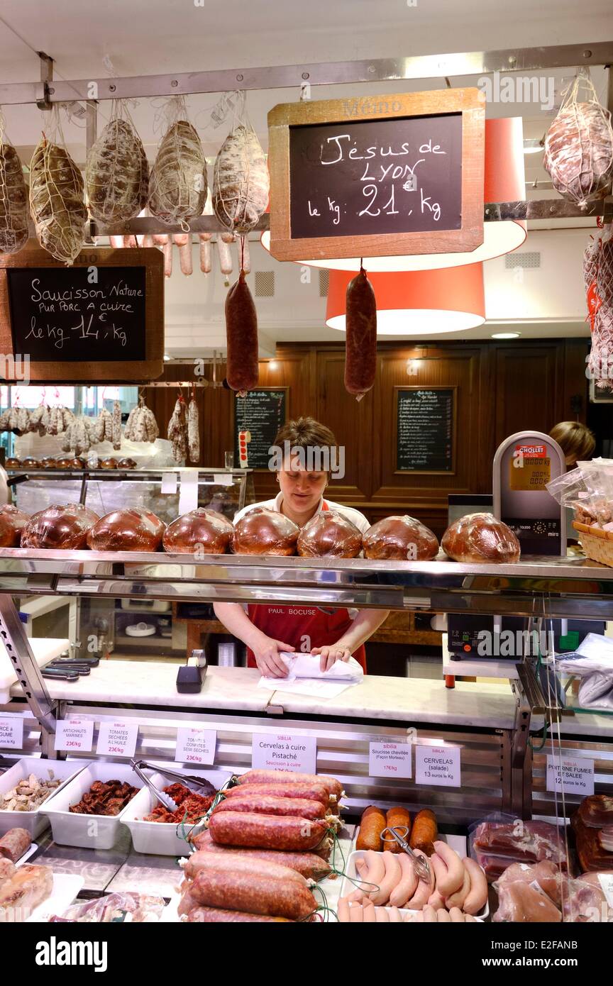 France Rhone Lyon cours Lafayette les Halles Paul Bocuse Paul Bocuse (marché couvert) charcuterie Sibilia (pork Butcher's shop Banque D'Images