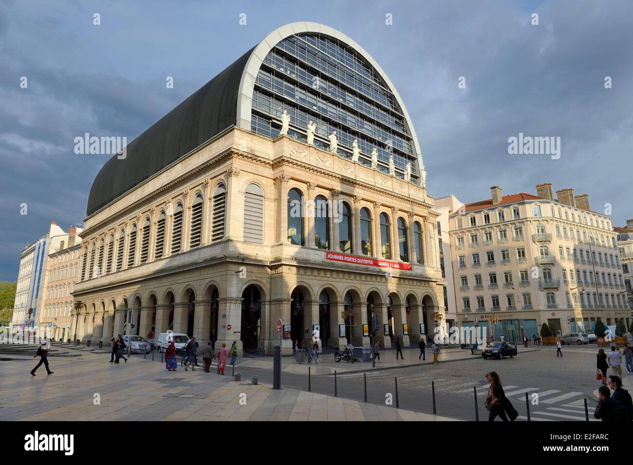 France Rhone Lyon site historique classé au Patrimoine Mondial par l'UNESCO  avant de l'immeuble de l'Opéra de Lyon conçu par Photo Stock - Alamy