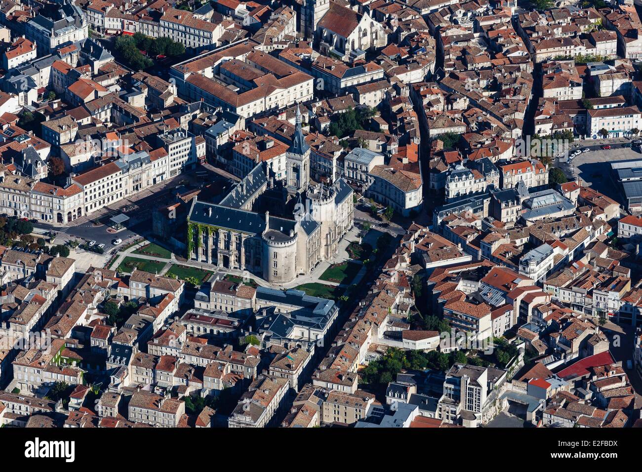 France, Charente, Angoulême, l'hôtel de ville (vue aérienne) Banque D'Images