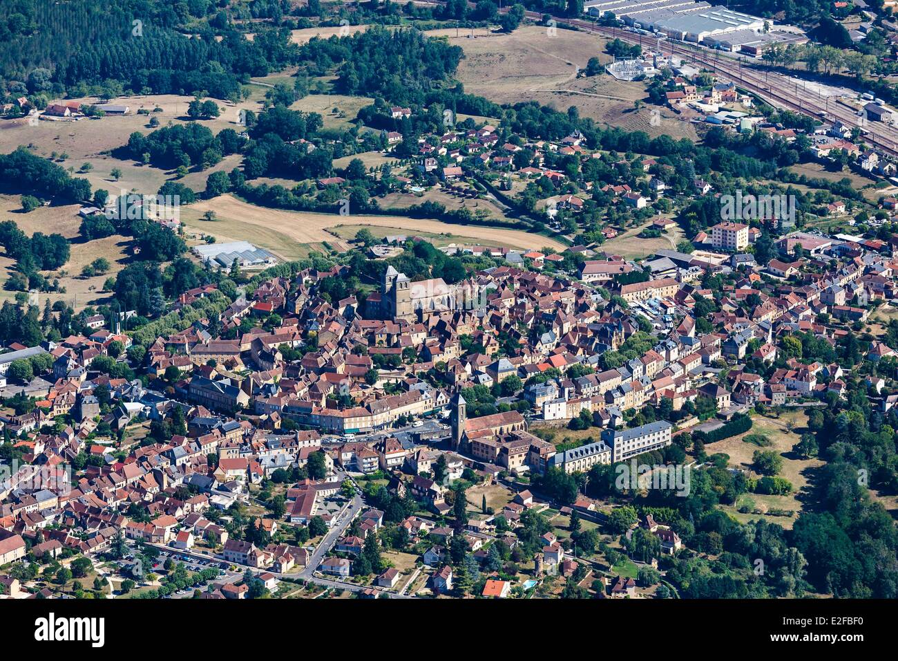 France, Lot, Gourdon, le village (vue aérienne) Banque D'Images
