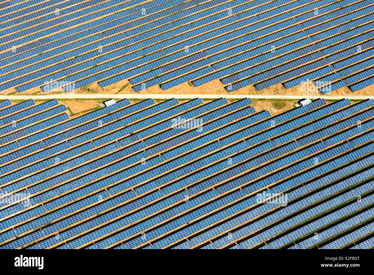 France, Marseille, Saint Leger, centrale solaire photovoltaïque (vue aérienne) Banque D'Images