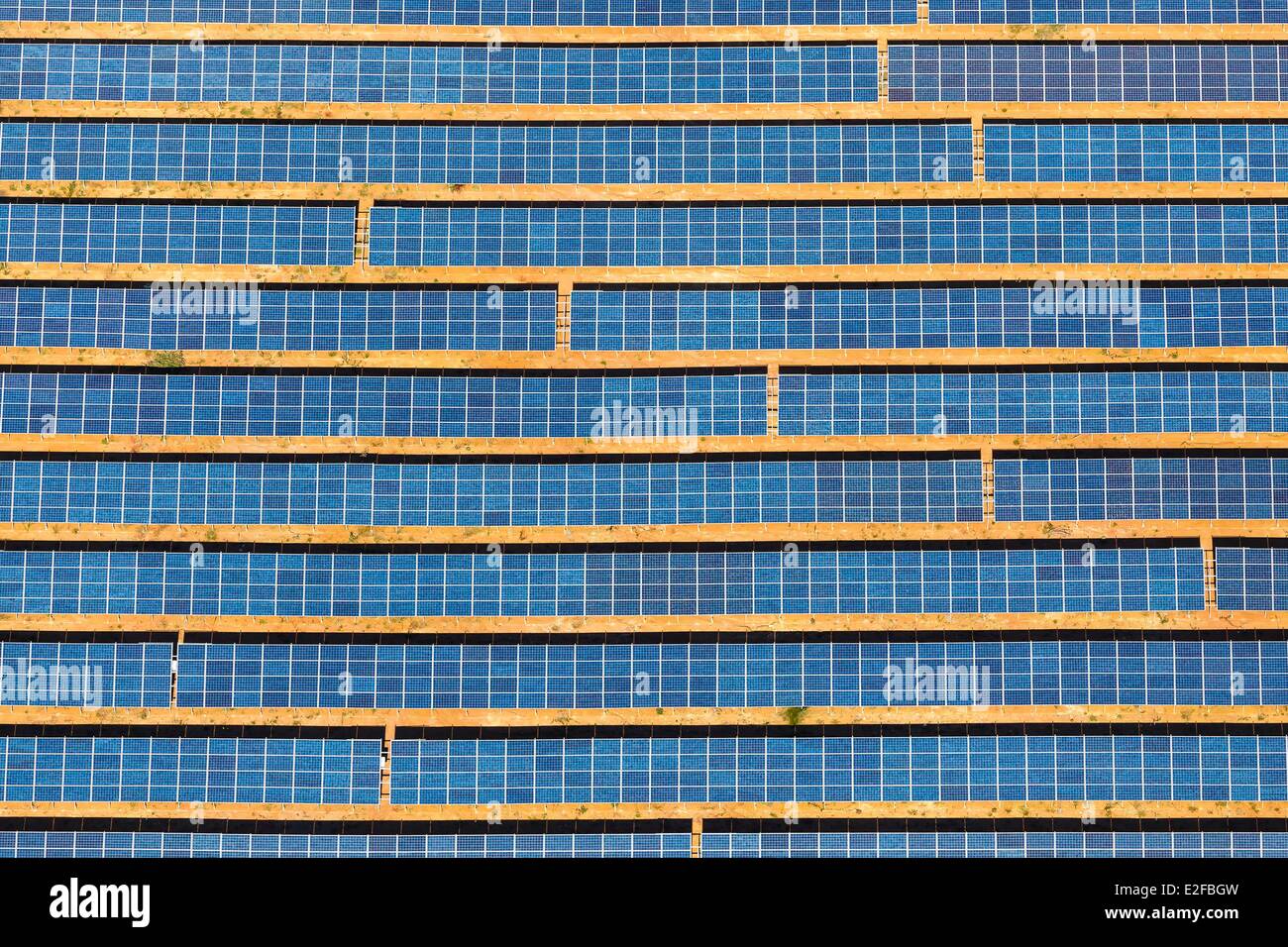 France, Marseille, Saint Leger, centrale solaire photovoltaïque (vue aérienne) Banque D'Images