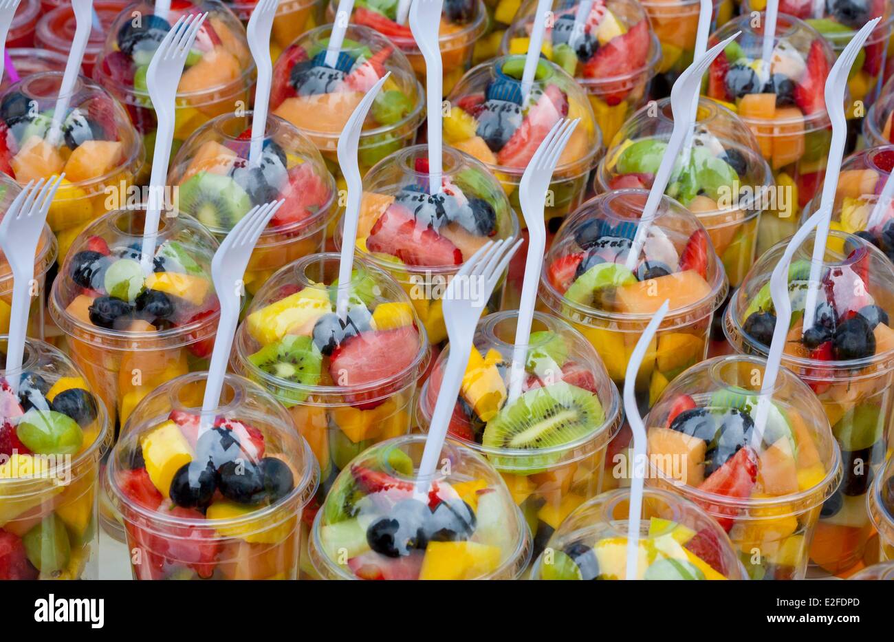 Royaume-uni, Londres, East End, Brick Lane, salade de fruits frais à sortir sur le marché Banque D'Images