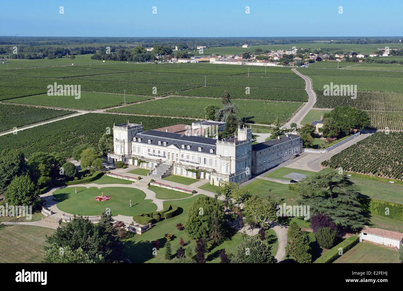 France Gironde Saint Julien Beychevelle les vignobles et le Château