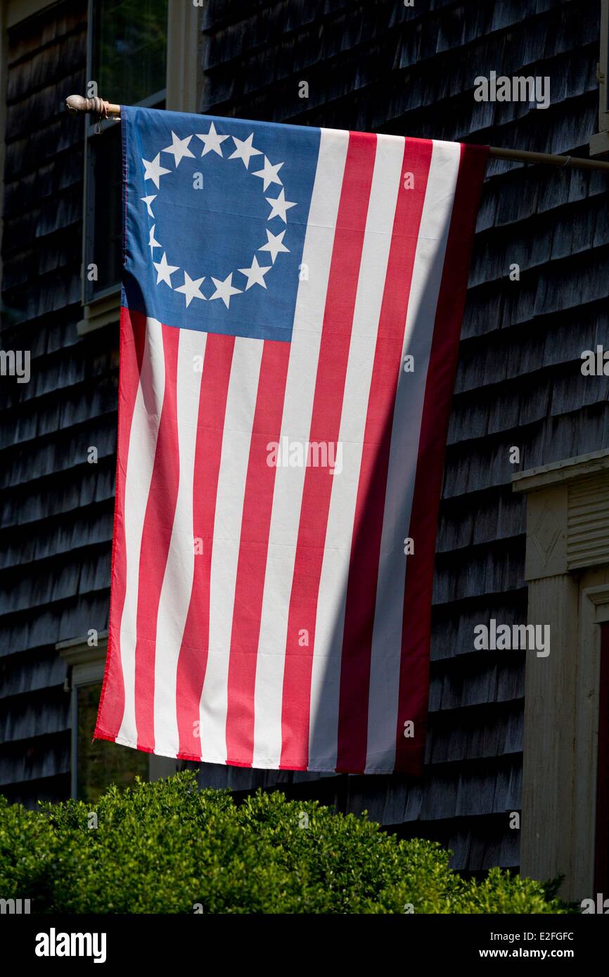 United States Massachusetts Cape Cod le premier Sandwich drapeau américain avec 13 étoiles dans un cercle sur le modèle qui pourrait avoir Banque D'Images