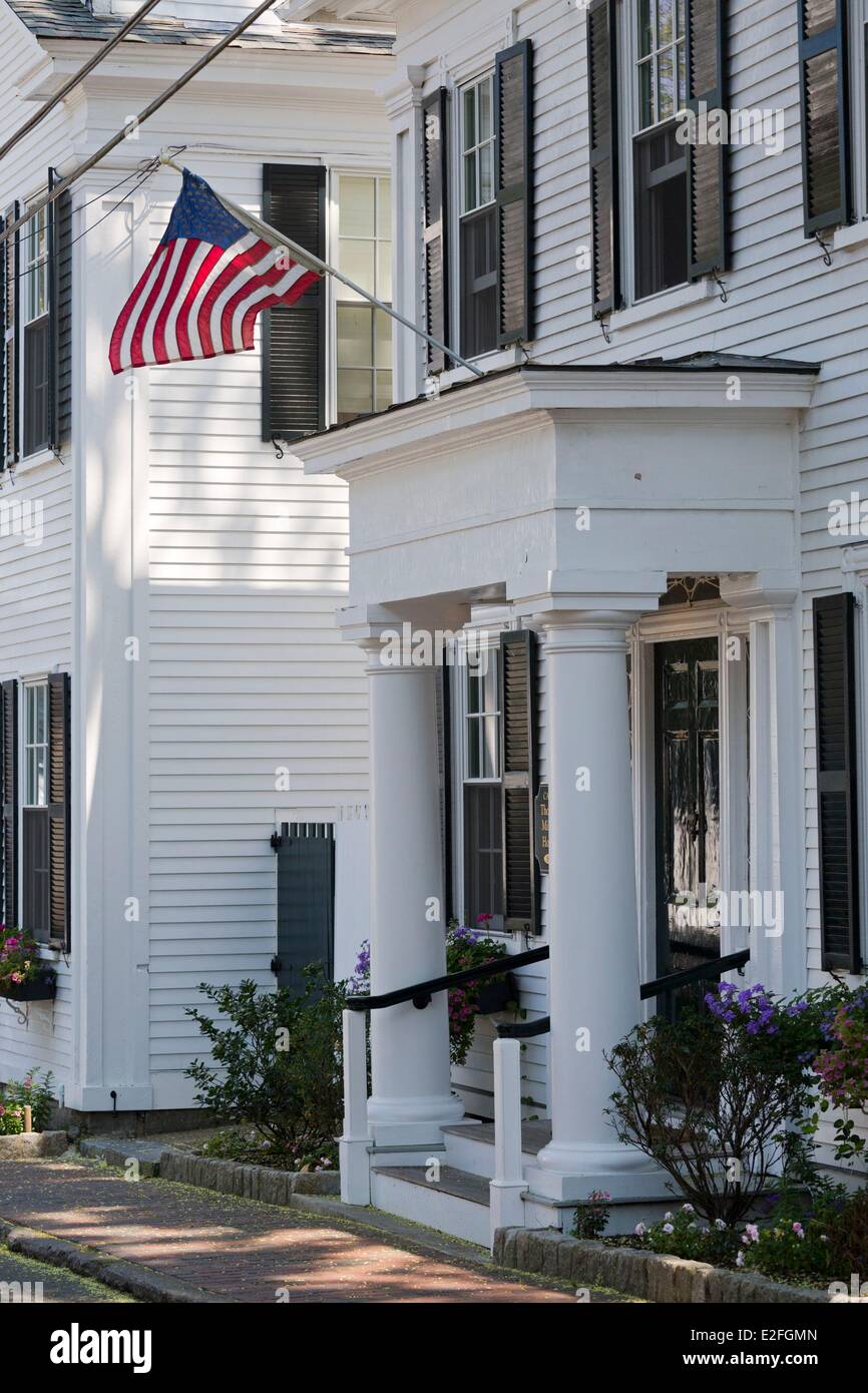 United States Massachusetts Cape Cod, Martha's Vineyard Edgartown île South Water Street et ses belles maisons coloniales Banque D'Images