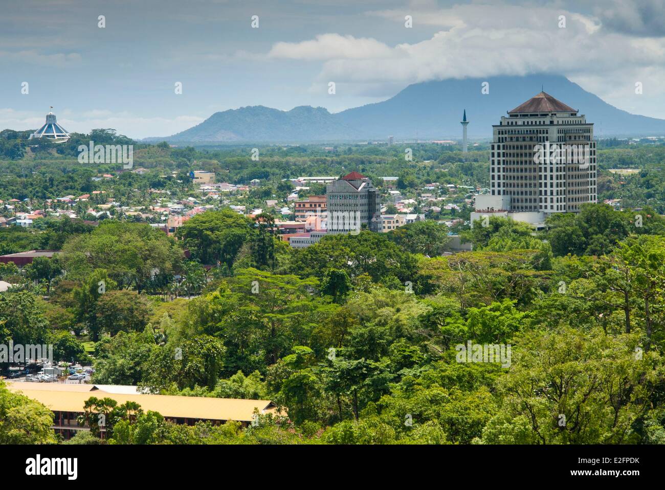 Malaisie Bornéo Malaisien Sarawak Kuching État vue sur la ville Banque D'Images