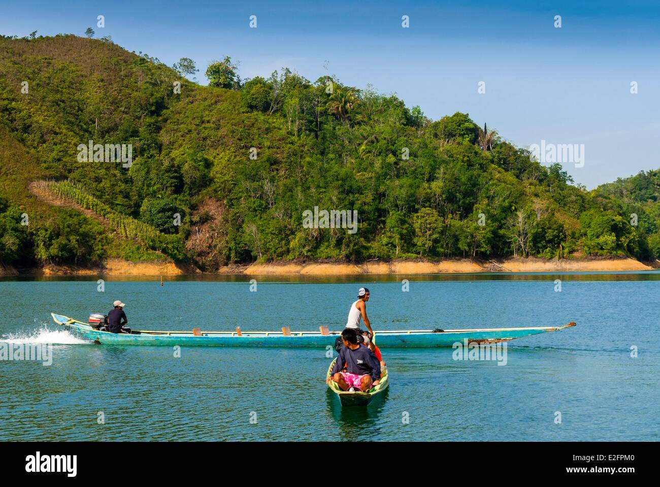 Malaisie Bornéo Malaisien Sarawak State Lake Batang Ai Batang Ai canot Parc National Banque D'Images