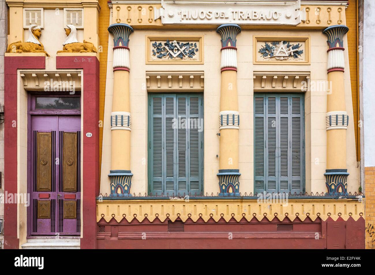 Argentine Buenos Aires district Baraccas la Franc-maçonnerie old lodge Hijos del Trabajo avec sa façade de style éclectique égyptien de Banque D'Images