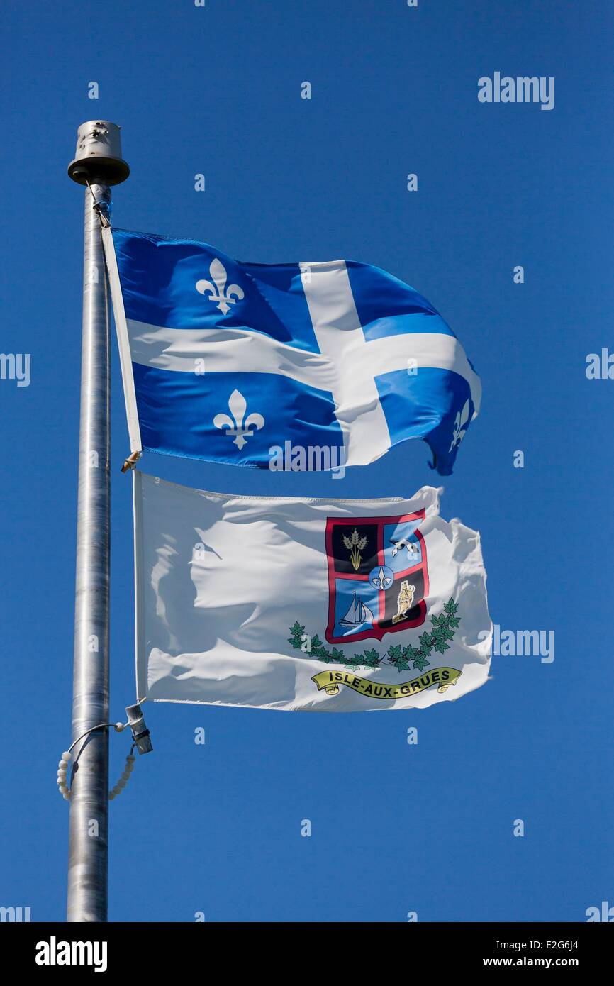 Canada province de Québec région de Chaudière-Appalaches L'Isle-aux-Grues, les drapeaux du Québec et de l'île Banque D'Images