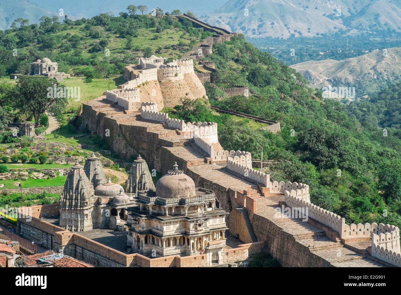 Inde Rajasthan Kumbalgarh Fort dans l'Aravalli construit au 15ème siècle remparts 36km de long Banque D'Images