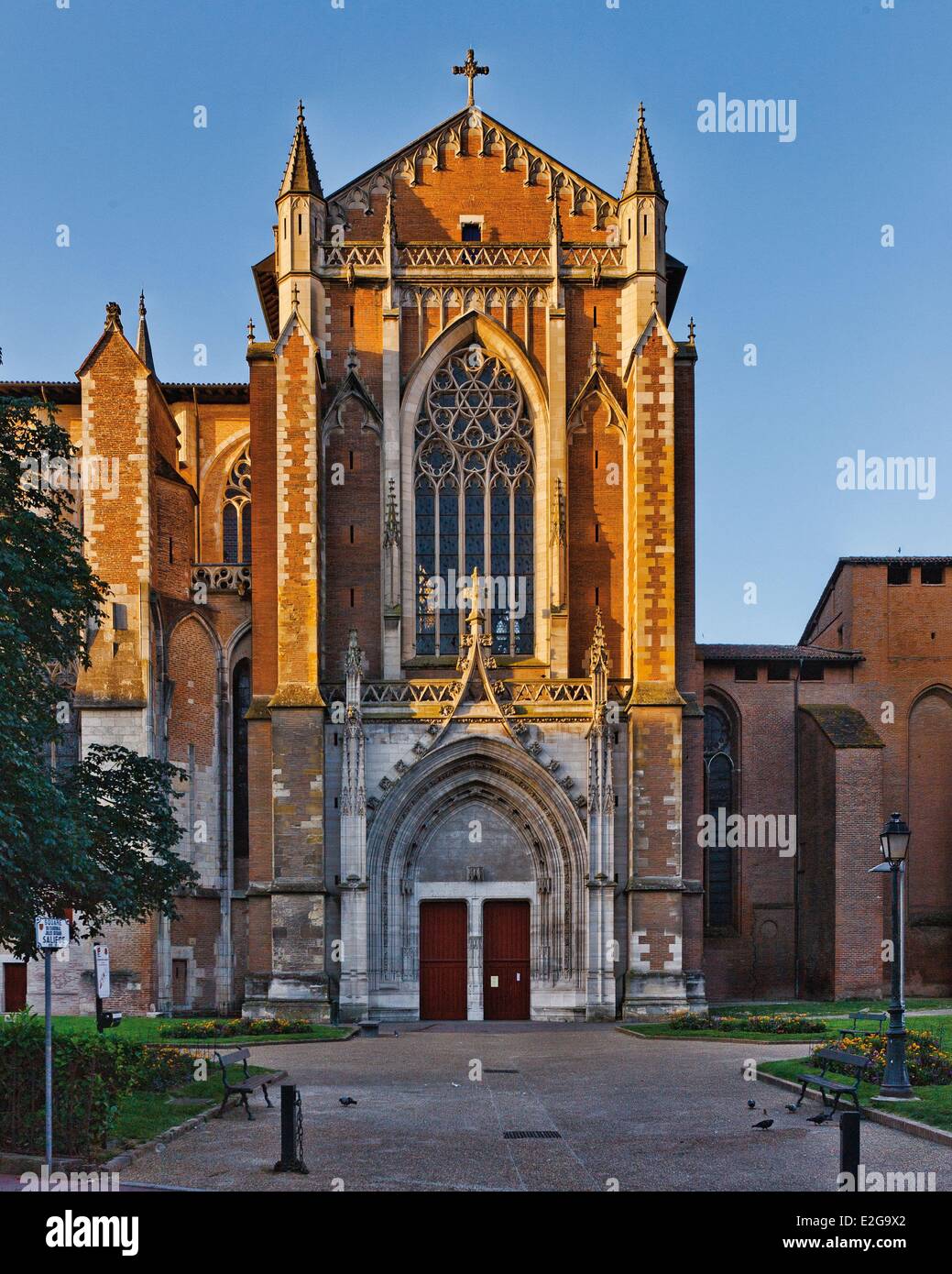 France Haute Garonne Toulouse Saint Etienne vue sur la cathédrale de la façade latérale de la cathédrale Banque D'Images