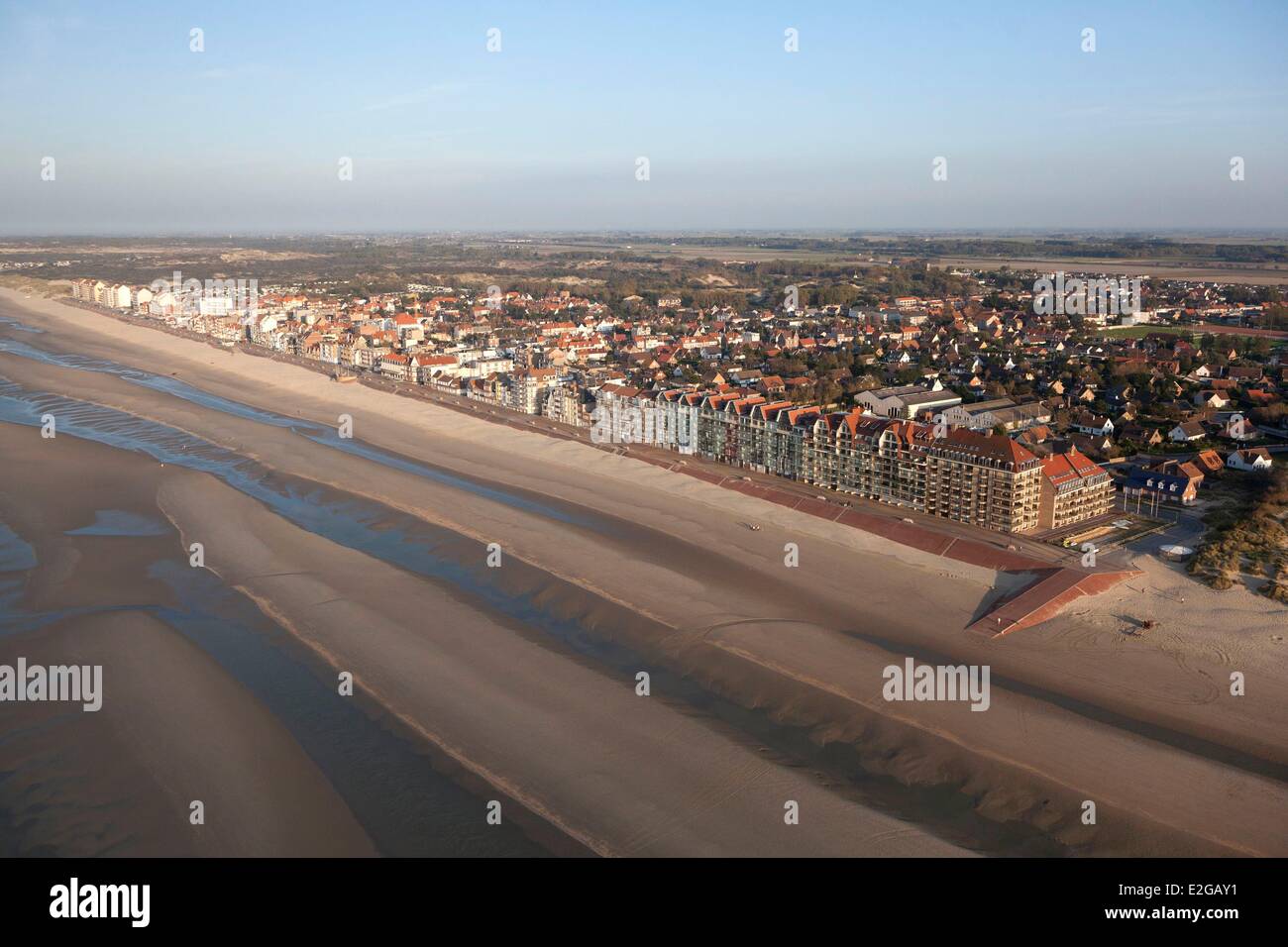 France Nord Bray Dunes villas front de mer (vue aérienne) Banque D'Images