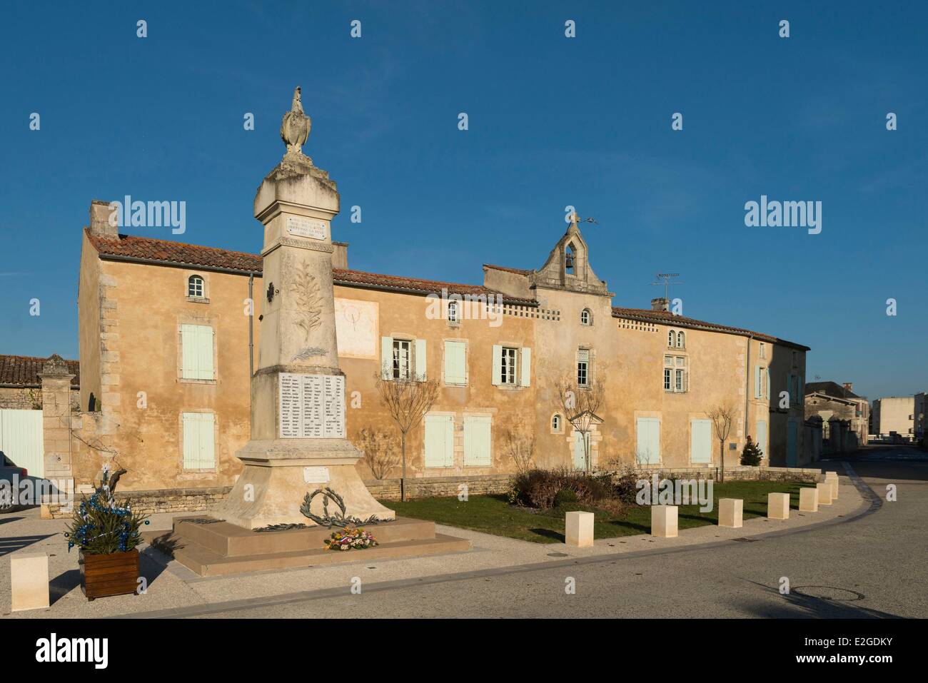 France Vendee Nieul sur l'Autise Maison dans village Banque D'Images