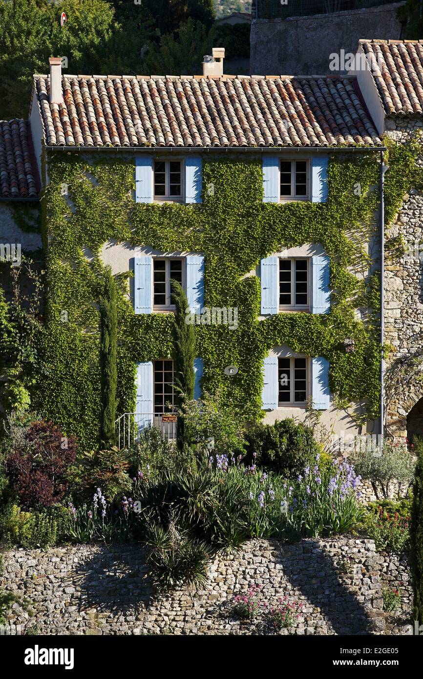 France Vaucluse Aurel maison traditionnelle en hauteur Banque D'Images