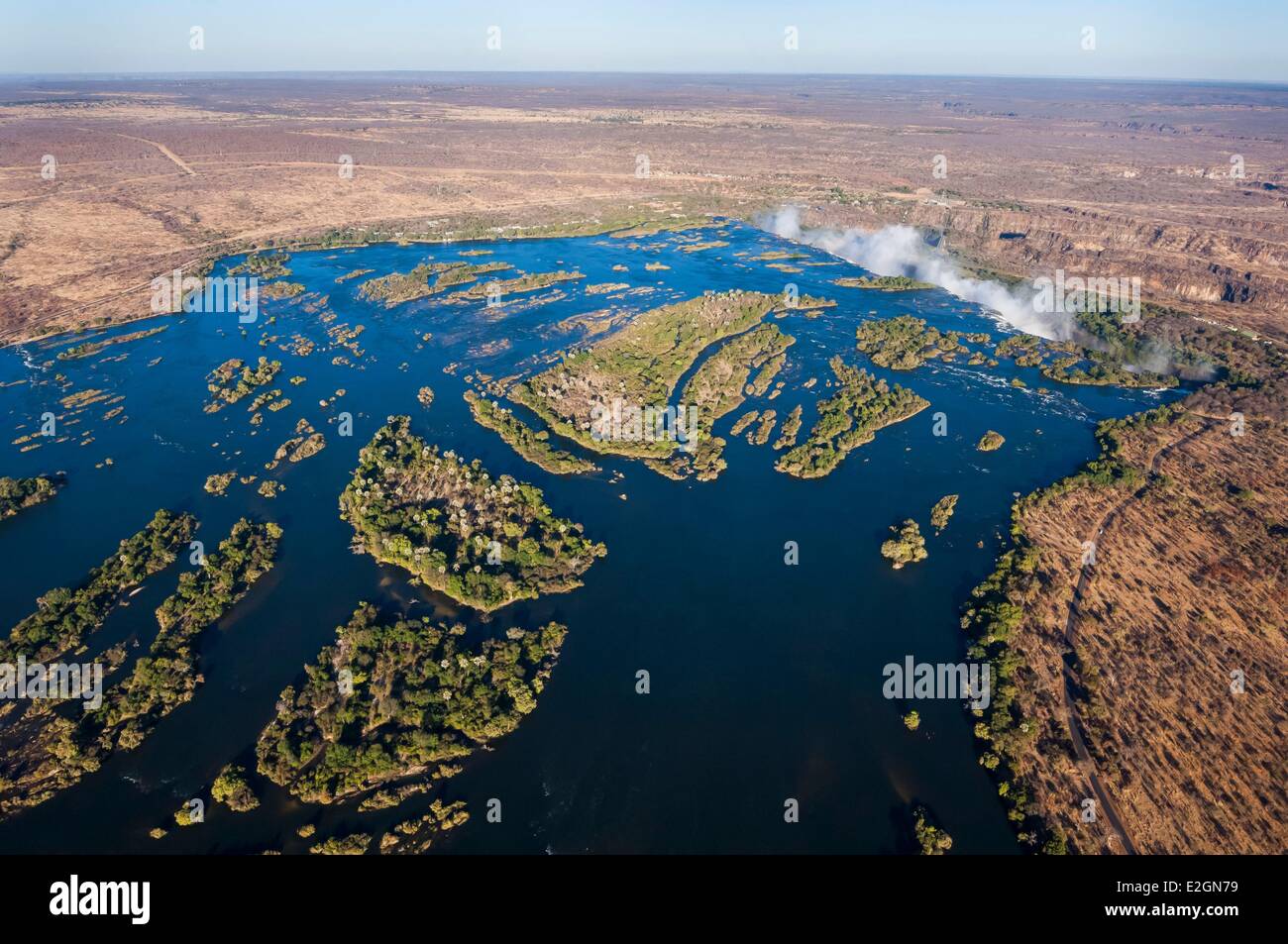 Zimbabwe Département Mosi oa Victoria Falls ou Tunya inscrite au patrimoine mondial de l'UNESCO vol en hélicoptère au-dessus tombe Banque D'Images