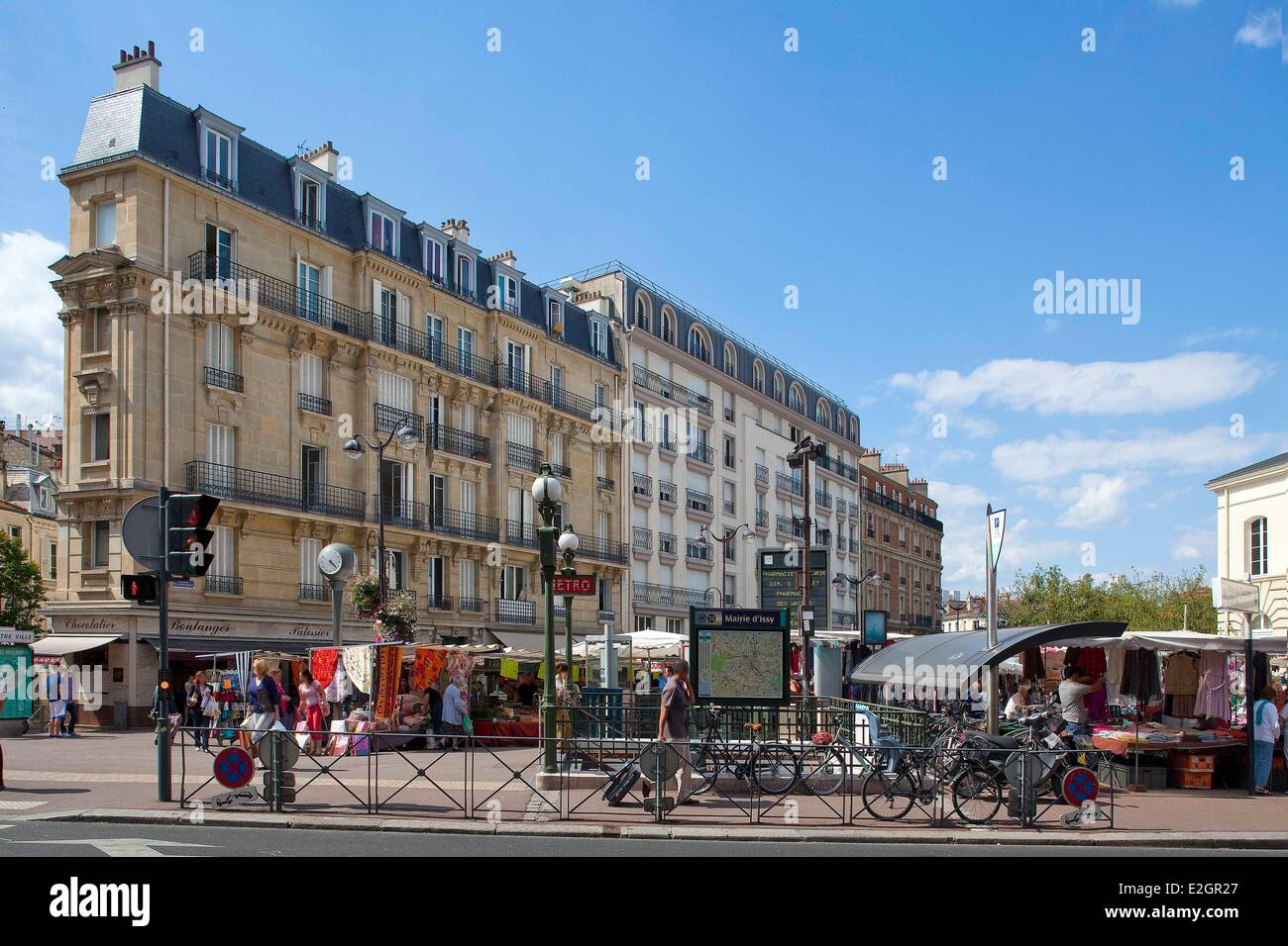 France Hauts de Seine Issy les Moulineaux avenue de la République marché plein air Banque D'Images