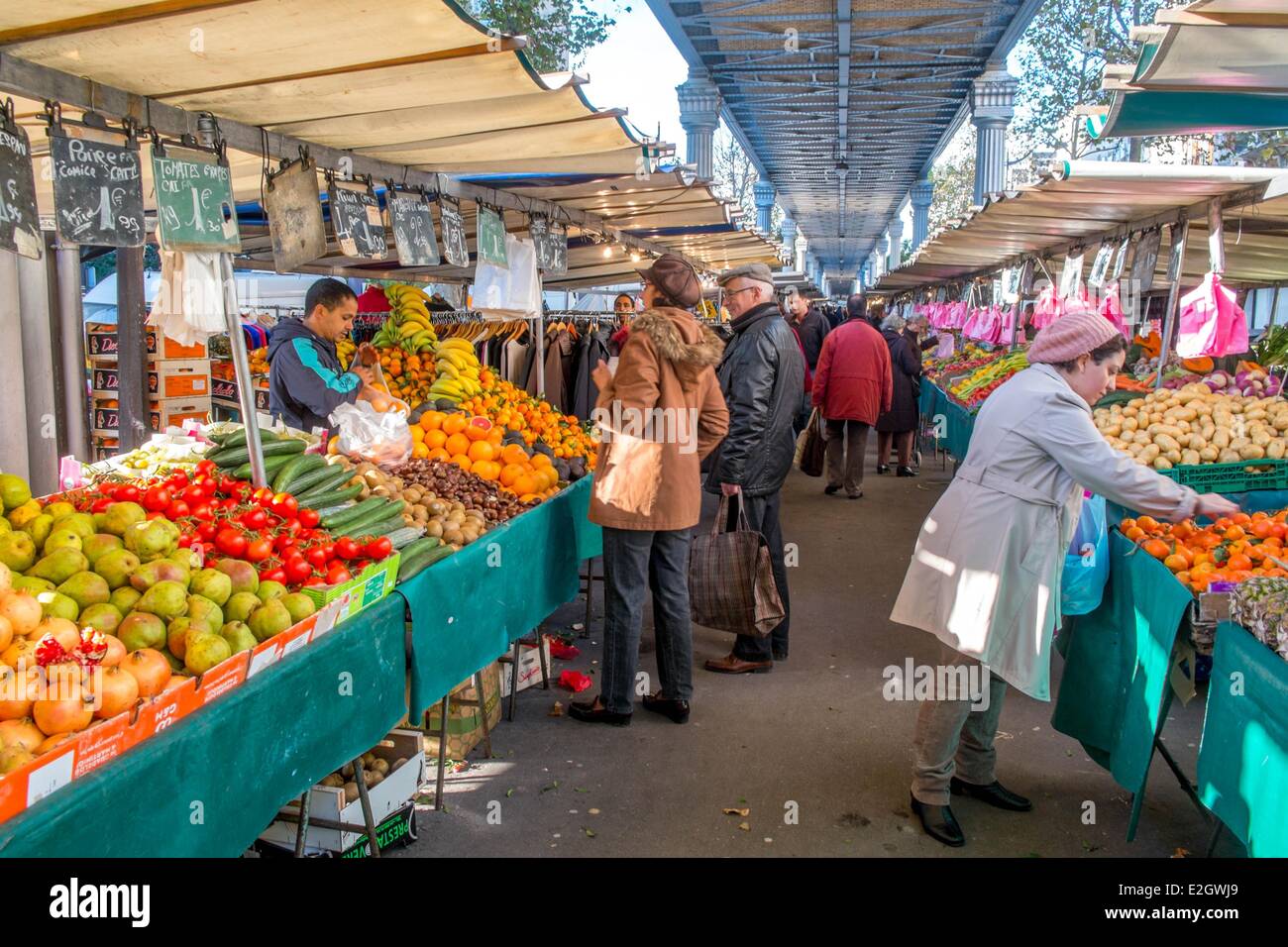 France Paris sous le métro aérien boulevard Vincent Auriol fer Banque D'Images