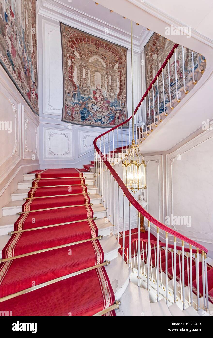 France Paris Hotel De Toulouse 17eme Siecle Le Siege De La Banque De France Banque Centrale De France Un Escalier Photo Stock Alamy