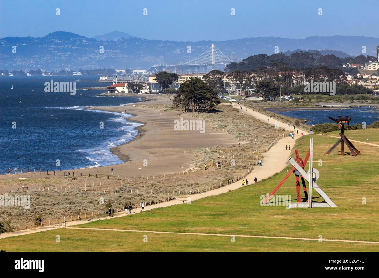 États-unis Californie San Francisco Golden Gate National Recreation Area Golden Gate promenade at Crissy Field est de Golden Gate Bridge à San Francisco Bay Banque D'Images
