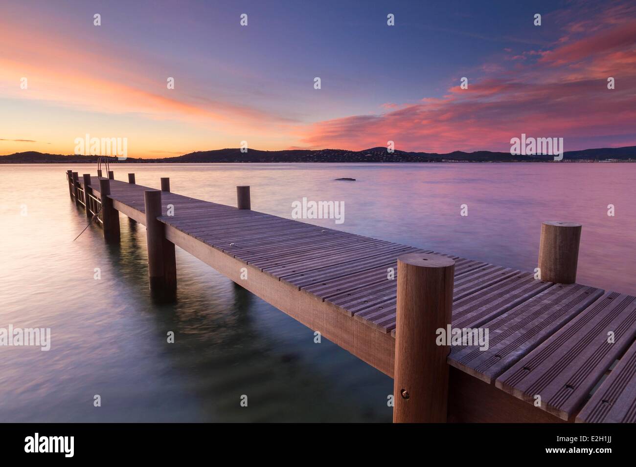 France Var (83) Grimaud golfe de Saint Tropez ponton Banque D'Images