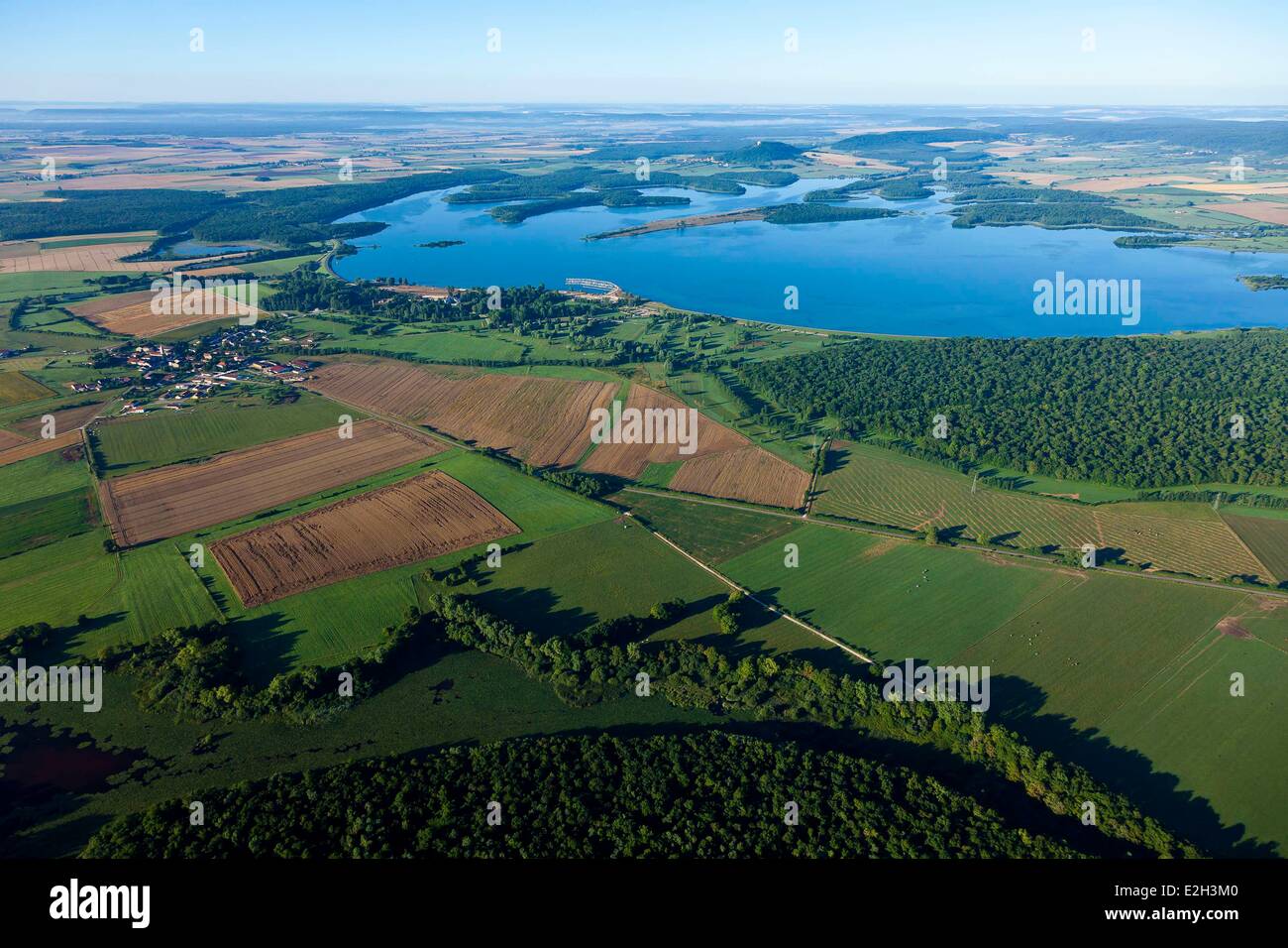 France Meuse Parc Naturel Régional de Lorraine Village Nonsard lac de Madine  (vue aérienne Photo Stock - Alamy
