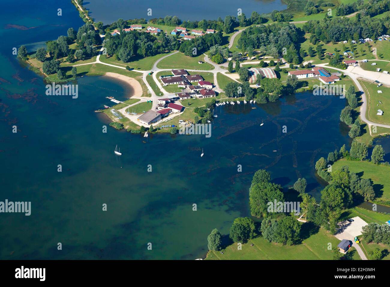 France Meuse Parc Naturel Régional de Lorraine lac de Madine Heudicourt  loisirs camping Green Island Sailing base (vue aérienne Photo Stock - Alamy