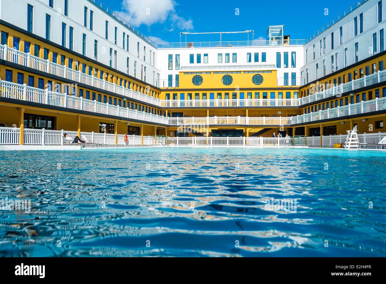 France Paris Hotel Douverture De La Piscine Molitor En Mai 2014