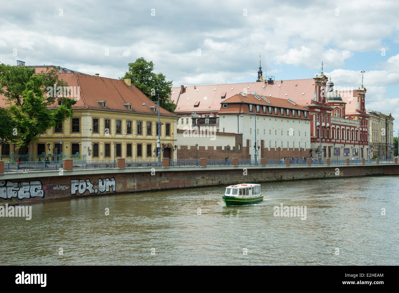 Wroclaw Oder bank près de Ossolineum Banque D'Images