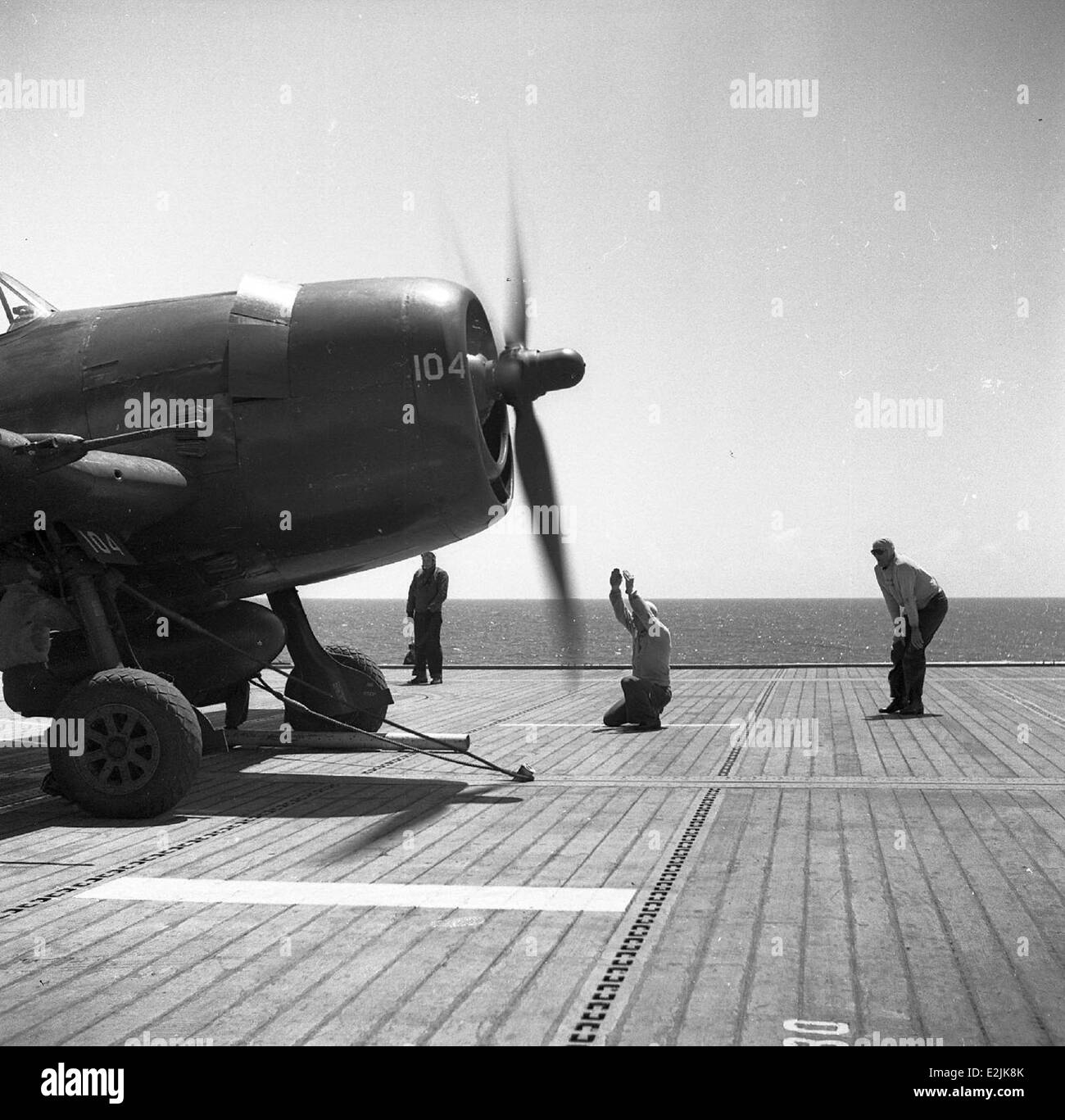 Le Grumman F6F-5N était une variante de chasseur de nuit du Hellcat, utilisé pendant la première Guerre mondiale. Ce modèle dispose d'un radar avancé pour les opérations de nuit et était essentiel dans le combat sur le théâtre du Pacifique. Banque D'Images