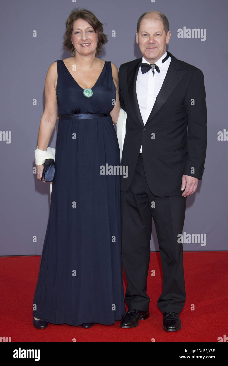 Britta Ernst, Olaf Scholz à Michael Otto's 70e anniversaire à Schuppen 52. Où : Hambourg, Allemagne Quand : 13 Avr 2013 Banque D'Images