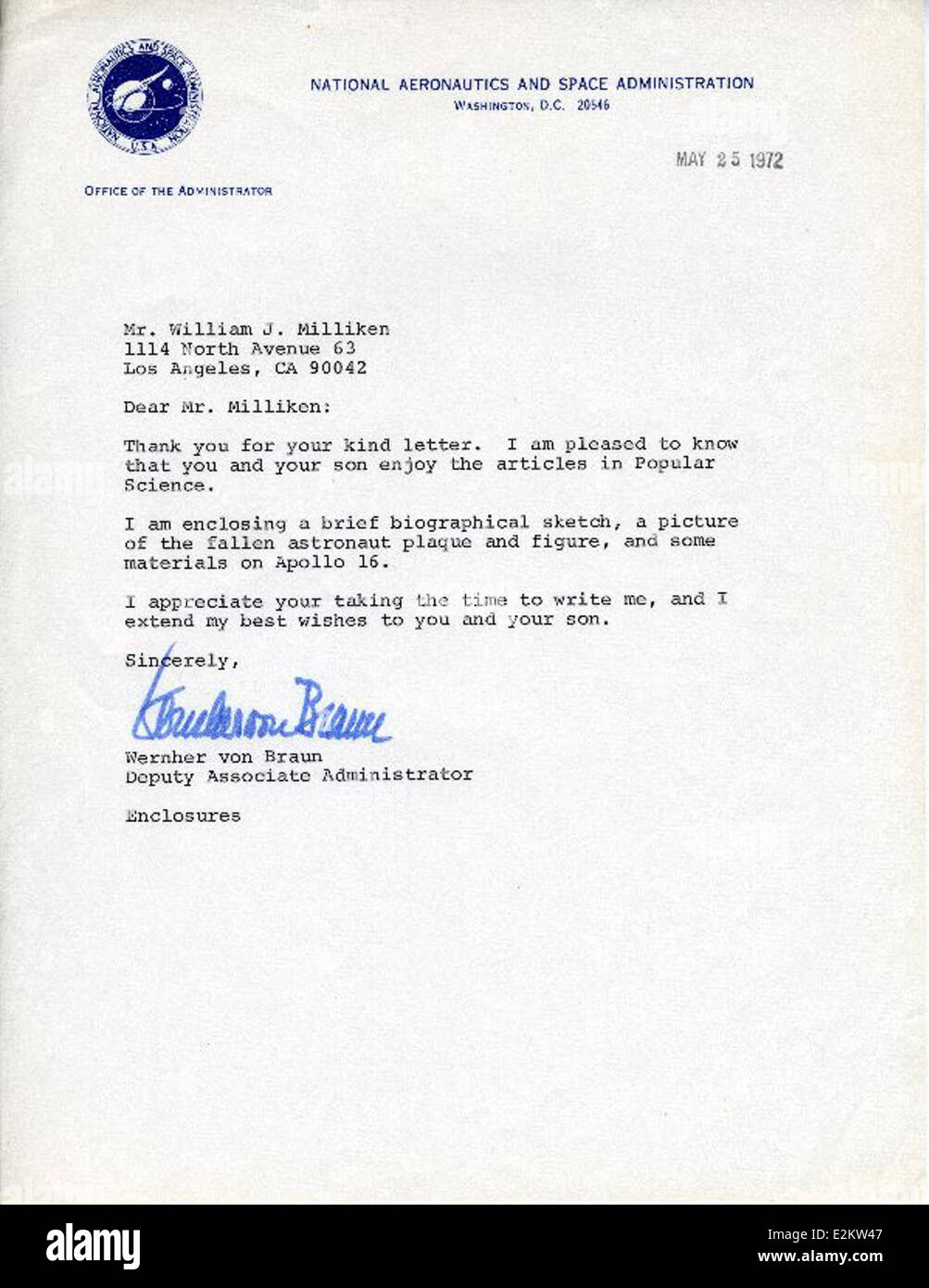 L'AC.Vonb.W.001 est un autographe de Wernher von Braun, figure centrale dans le développement de la technologie des fusées. Le travail de von Braun a conduit à la création des fusées qui ont propulsé les États-Unis dans l'exploration spatiale, y compris les missions Apollo. Ses contributions à la NASA et à la science spatiale demeurent fondamentales dans la technologie spatiale moderne. Banque D'Images