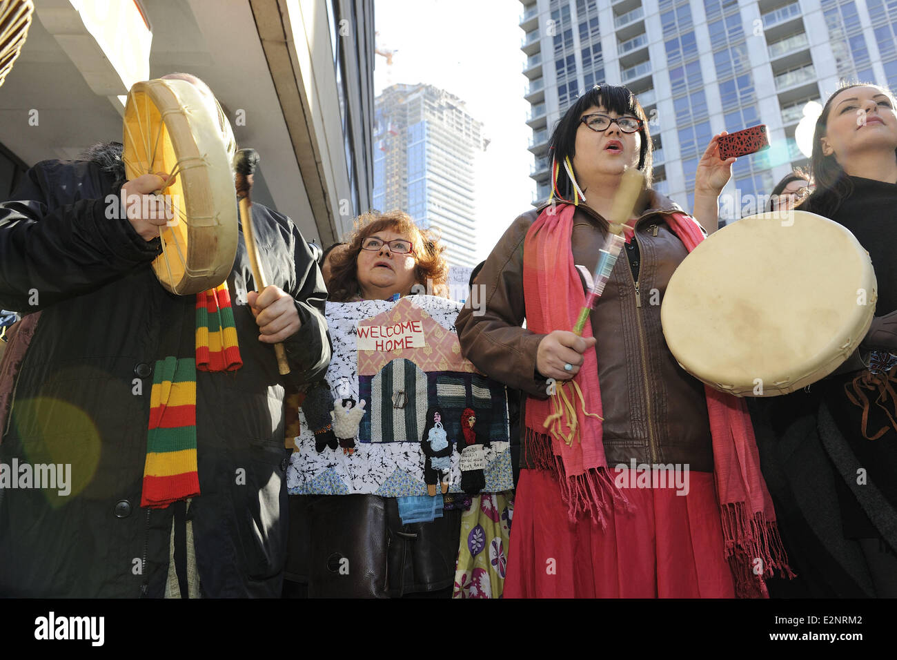 "Idle No More" en dehors du Consulat général britannique à Toronto, dans le cadre de la journée d'action des Autochtones. Fea Banque D'Images