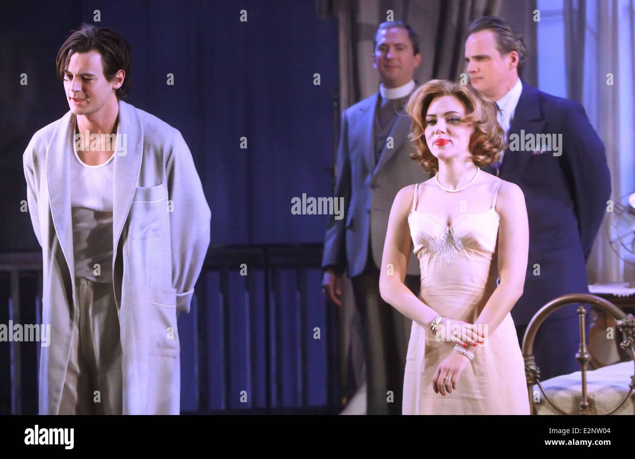 'Cat On A Hot Tin Roof" au Richard Rodgers Theatre - Curtain Call avec : Benjamin Walker,Vin,Scarlett Johansson, Chevalier Banque D'Images