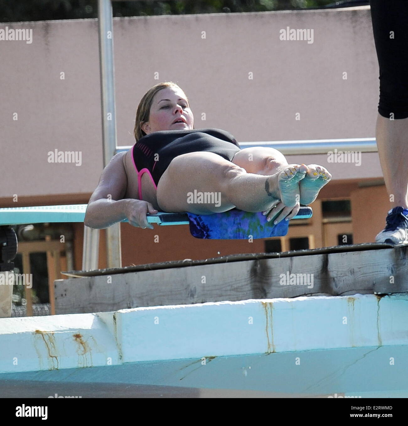 Nicole eggert one piece swimsuit Banque de photographies et d’images à ...